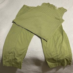 Liz golf matching capri and sweater vest set in lime green